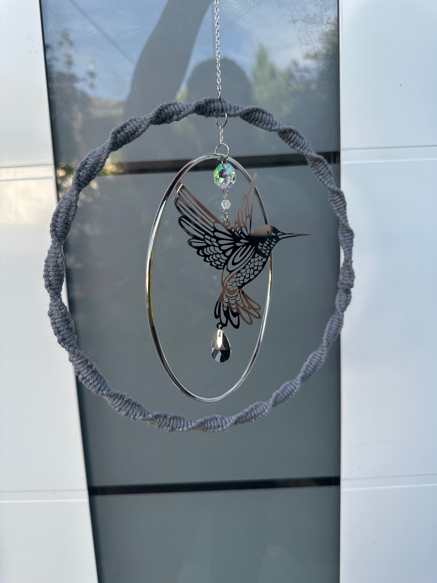 Sofortkauf Kolibri Grau im RING | Suncatcher Makramee