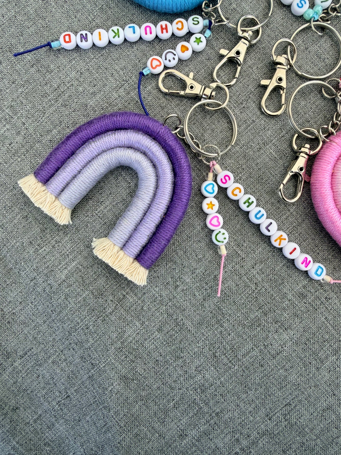 Schulkind - Regenbogen | Einschulung - Schlüsselanhänger | Geschenkidee
