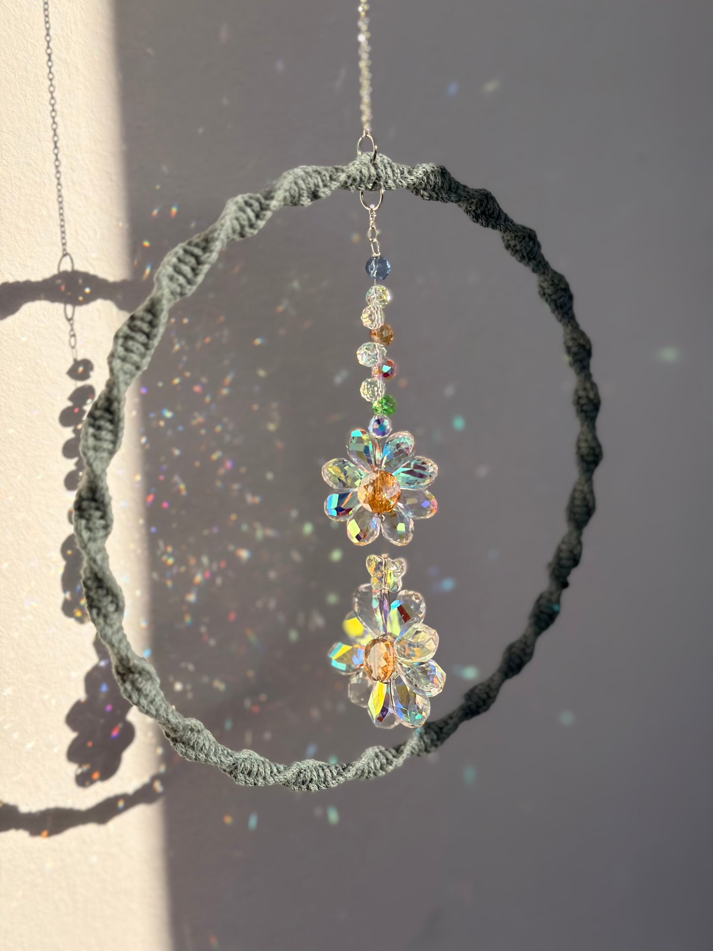 Sonnenspiel im RING | Suncatcher Makramee Sonnenfänger