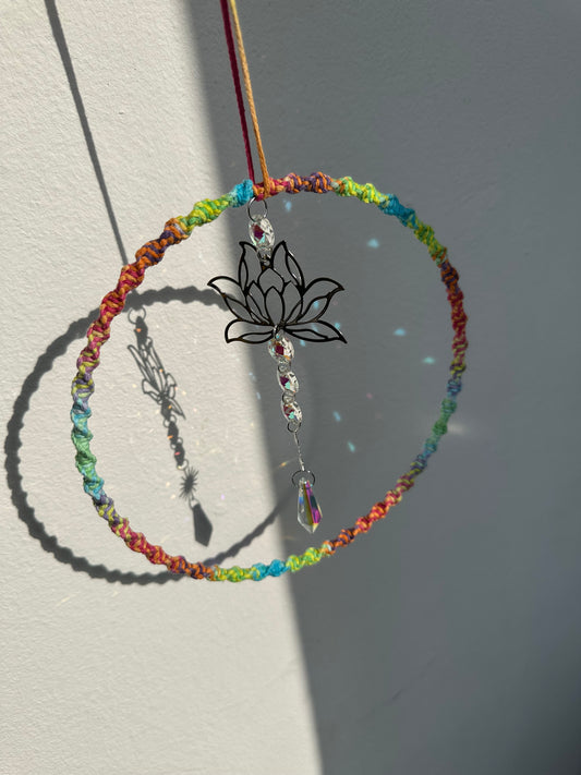 Sonnenspiel im RING | Suncatcher Makramee