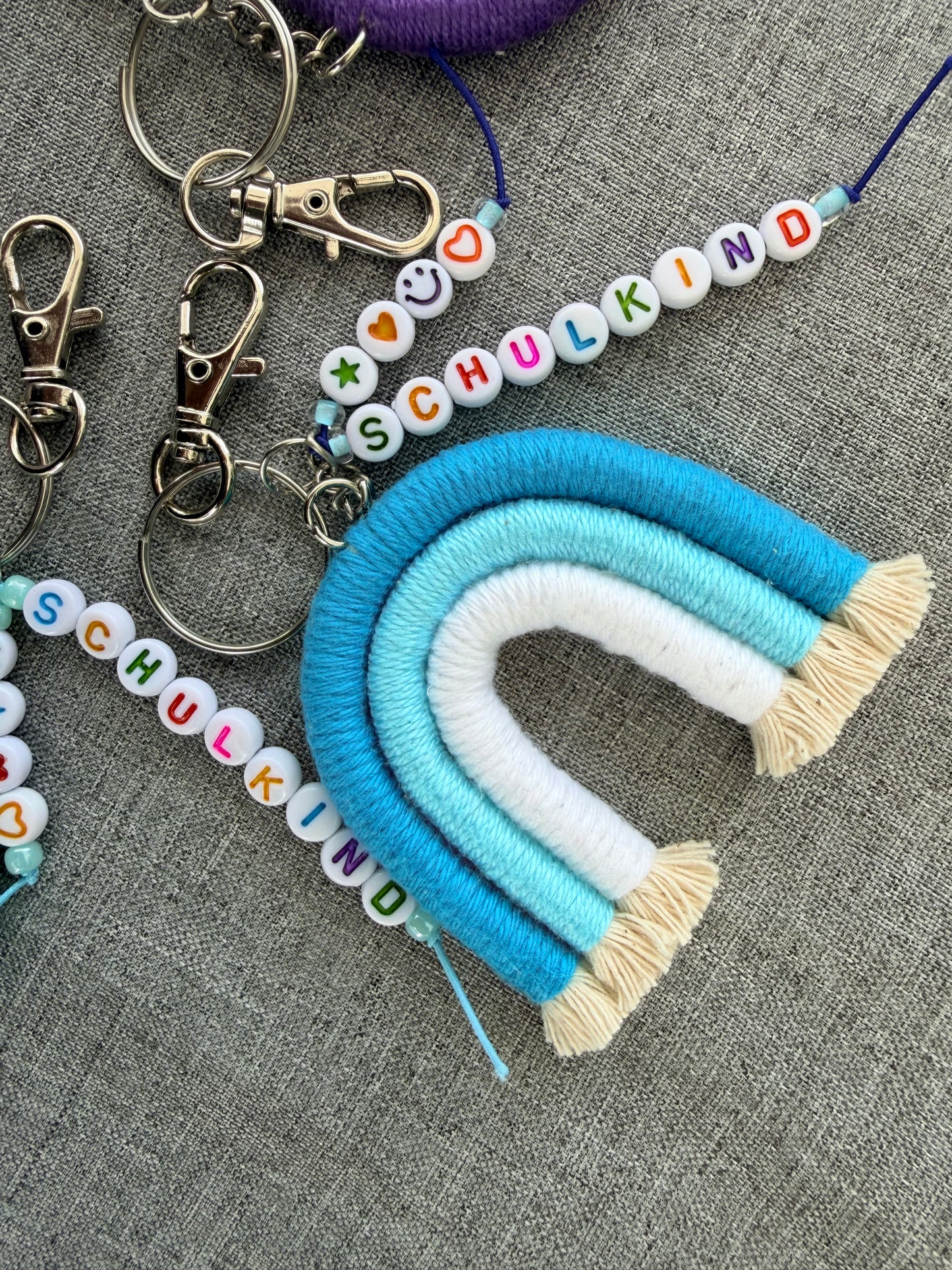 Schulkind - Regenbogen | Einschulung - Schlüsselanhänger | Geschenkidee