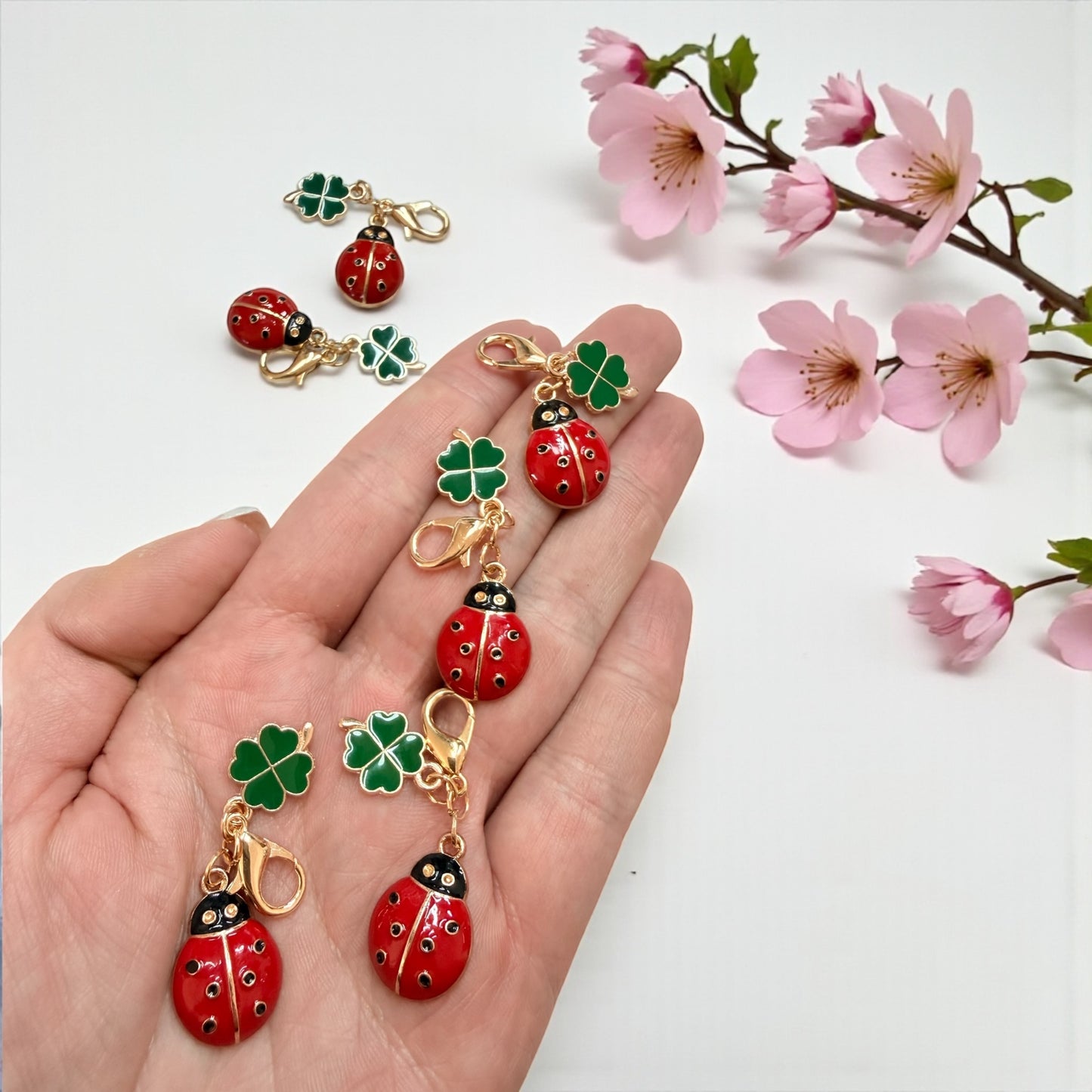 Marienkäfer Kleeblatt Anhänger Gold