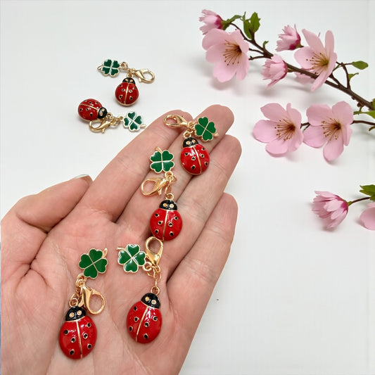 Marienkäfer Kleeblatt Anhänger Gold