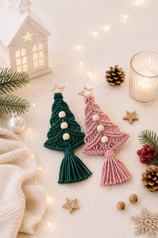 🎄 Handgefertigter Makramee-Weihnachtsbaum – festliche Dekoration